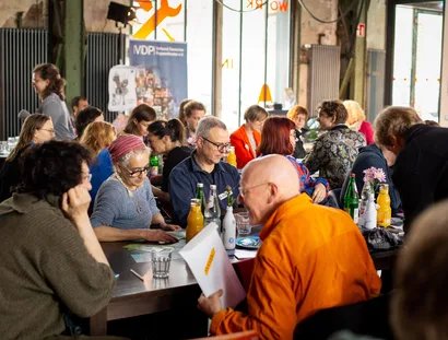 Menschen beim Workshop