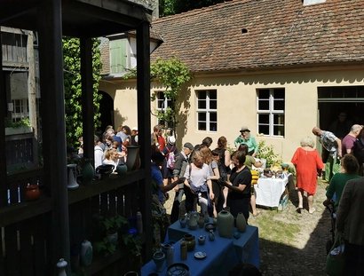 Großer Keramik-Trödel in den Museumshöfen