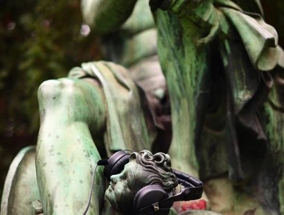 Denkmal streicheln – Denkmal hören