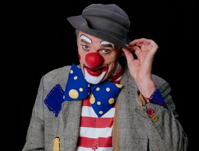 Clown Lulatschi ist Haenschen Clown