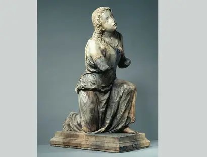 Giovambattista Bregno, Kniender Engel, um 1500, Marmor