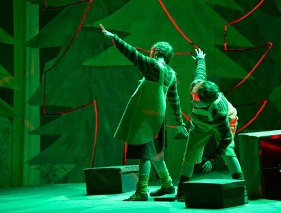 Stephanie Lauricella als Hänsel, Kim-Lillian Strebel als Gretel