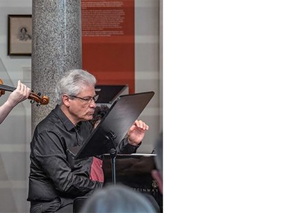 Die Violinistin Judith Ingolfsson und der Pianist Vladimir Stoupel