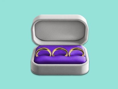 Box mit drei goldenen Ringen