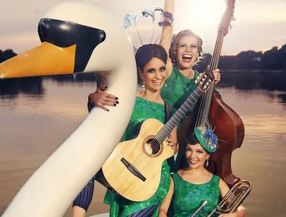 Zucchini Sistaz: "Falsche Wimpern - echte Musik"