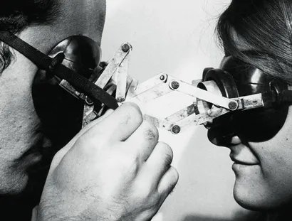Diálogo de Óculos [Dialog der Brillen], 1966, Associação Cultural O Mundo de Lygia Clark