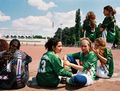 Szene aus Aysun Bademsoys Dokumentarfilm Mädchen am Ball, 1995, Foto: Aysun Bademsoy