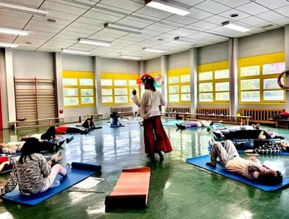 Tanztherapie-Workshops für Afro- und BIPoC-Communities: Gemeinsam Wachsen – Stark und Stabil