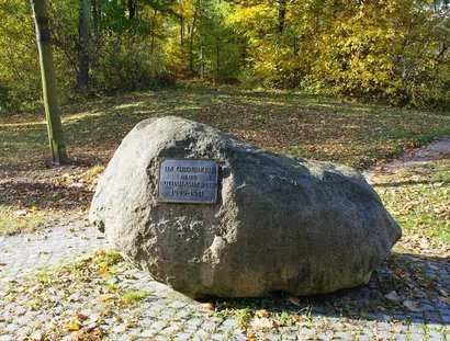 Gedenkstein Wuhlgarten