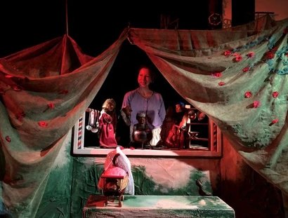 Theater im Globus: „Dornröschen oder Alles begann in der Küche“