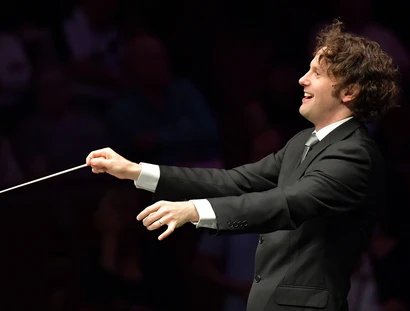 Nicholas Collon, Chefdirigent des Finnish Radio Symphony Orchestra