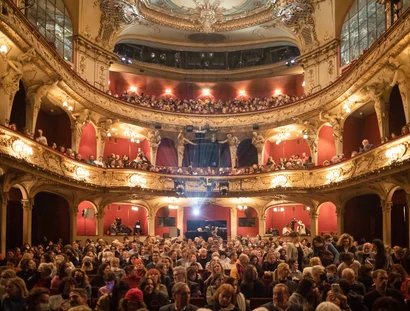 Berliner Ensemble, Großes Haus mit Zuschauern