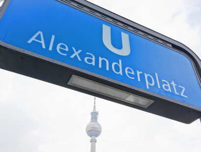 U-Bahn-Schild Alexanderplatz