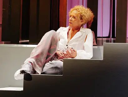 DI•VI•SI•ON – Die Vision