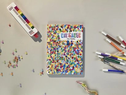 Cover zum Bilderbuch "Die Mauer. Eine Parabel" von Giancarlo Macri und Carolina Zanotti, mit Illustrationen von Mauro Sacco und Elisa Vallarino
