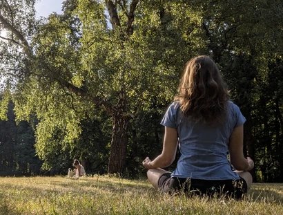 Meditation im Grünen