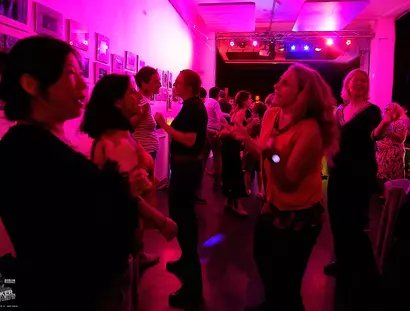 Die Early Bird Party: Der frühe Vogel tanzt den Beat