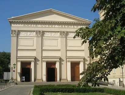 Außenansicht vom Maxim Gorki Theater