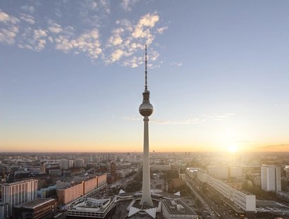 Berliner Skyline bei Sonnenuntergang