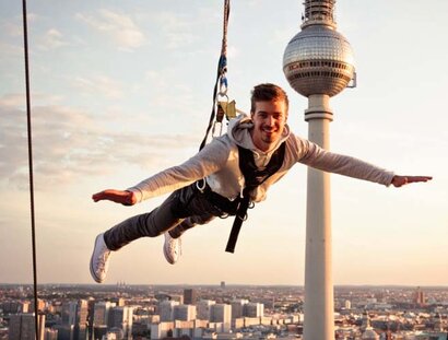Base Flying from the Park Inn Hotel - une véritable attraction à Berlin