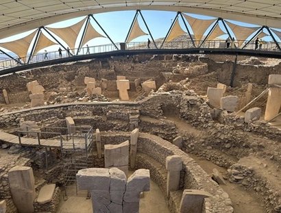 Gebaute Gemeinschaft Göbeklitepe, Taş Tepeler und das Leben vor 12.000 Jahren
