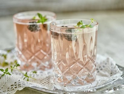 Blackberry Thyme Champagne Cocktail