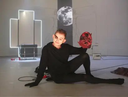 HERR TEUFEL FAUST: Solo-Drama mit Dominique Horwitz