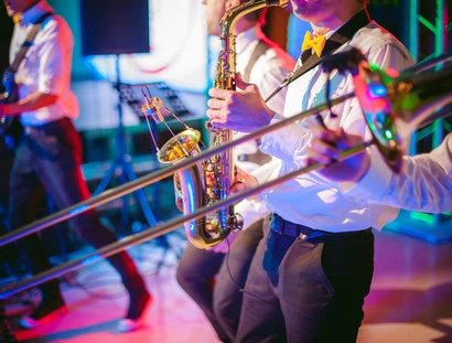 Esibizione musicale di una band 