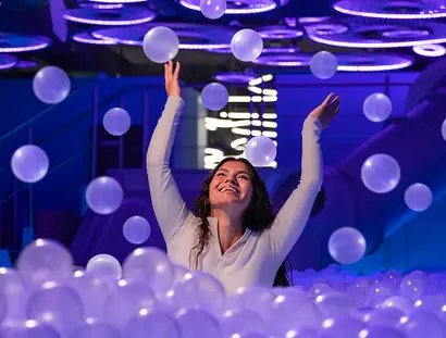 Ikono Berlin - eine immersive Ausstellung am Alexanderplatz Berlin