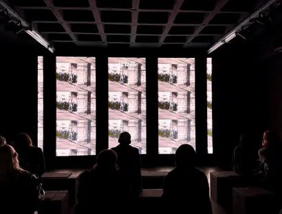 uni form: Broken Twill - in Berlin