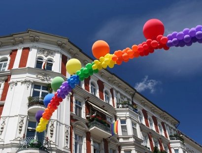 gay pride balloons