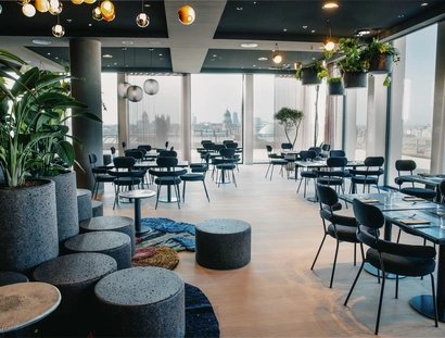 Restaurant Baret auf der Dachterrasse des Humboldt Forum