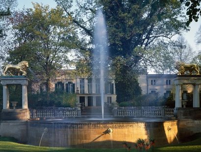 Palazzo Glienicke con fontana