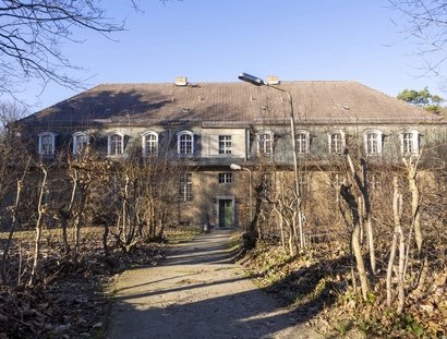 Städtische Zentrale Buch - Amtshaus und Verwaltungsgebäude Am Stener Berg 4