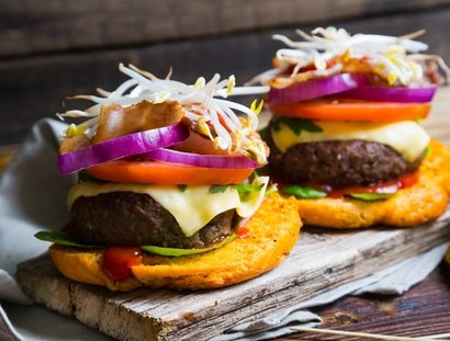 Street Food Cheeseburger