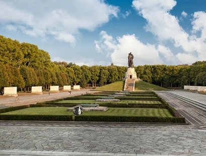  Sowjetisches Ehrenmal im Treptower Park