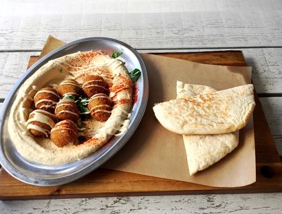 Falafel, Hummus und Pitabrot