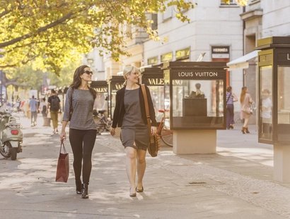 Compras y pasear en Kurfürstendamm en Berlín