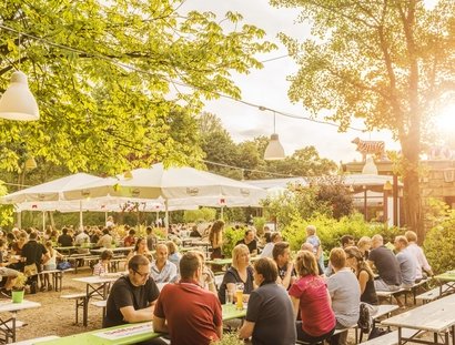 Café SCHOENBRUNN im Volkspark Friedrichshain
