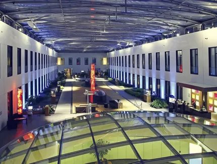 HOTEL MOA BERLIN - ATRIUM (Lobby) 