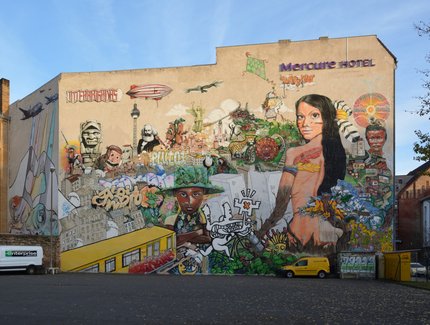 Graffiti-Kunstwerk "Aufstand der Farben" der Künstlergruppe Interbrigadas