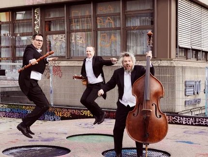 e_148803e0516e08475adbe38dd9e6fc47_img-hopop