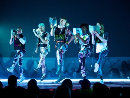 Colin Self, Siblings (Elation VI), 2018, Live-Performance MoMA PS1, New York.