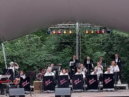 Big Band Black Bottom