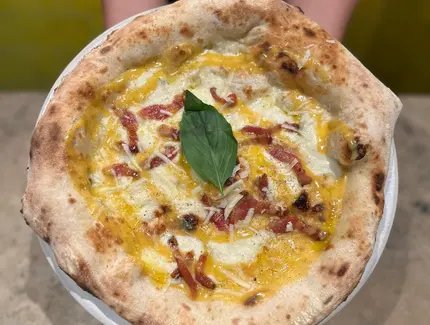 Capvin - Pizza Carbonara