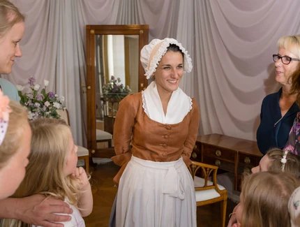 Glanz und Gloria. Festplanung mit der Kammerzofe Sophie