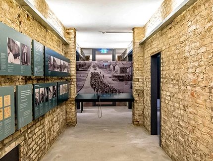 Blick in den Ausstellungsflur