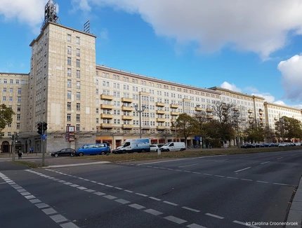 Tour Zwei Modelle Stadt - die Karl-Marx-Allee 1949-69