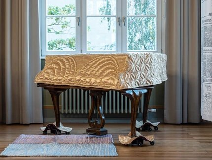 "Flügeldecke" von Jeanno Gaussi.