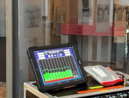 Sound-Equipment im Kirchenraum